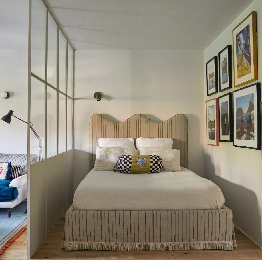 Space-saving floating bed idea for a small modern bedroom